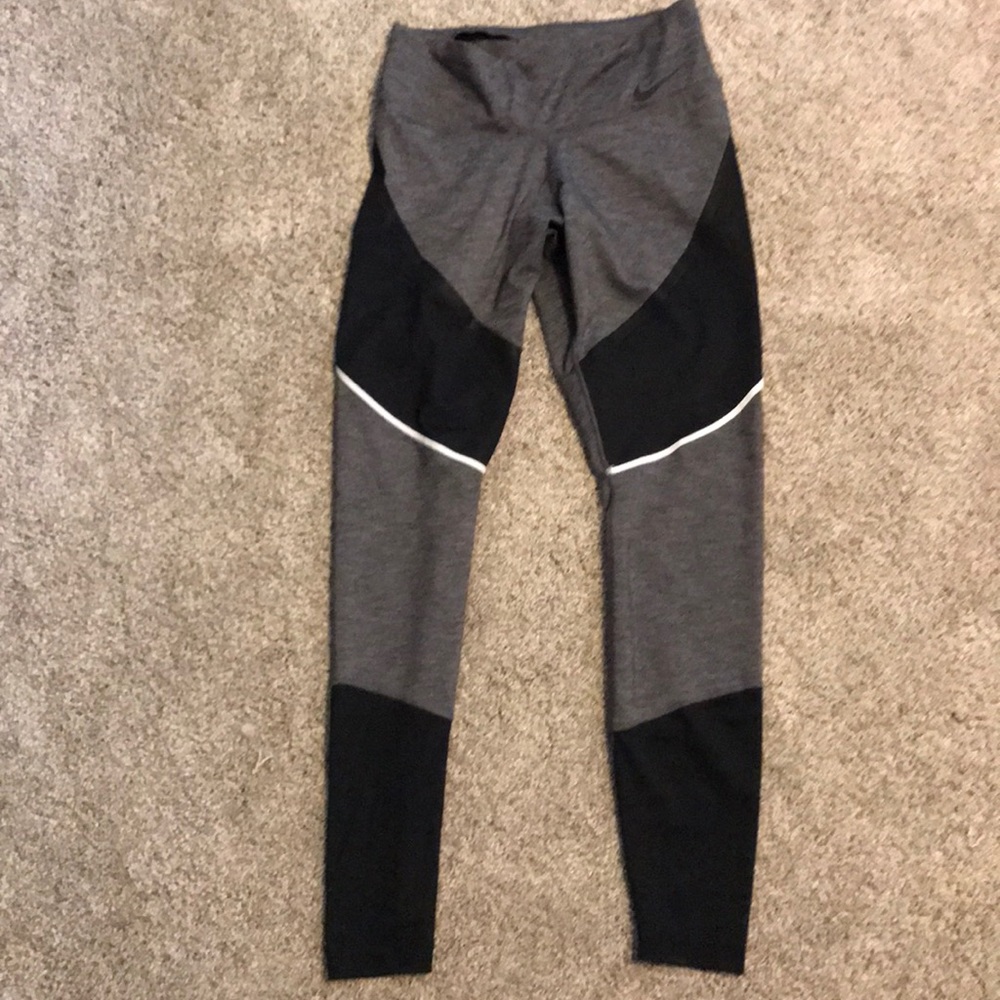 Nike Legendary Tights